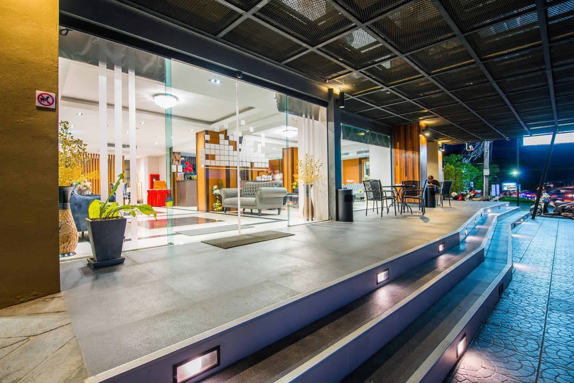 Tetris Hotel Ao Nang Exterior photo